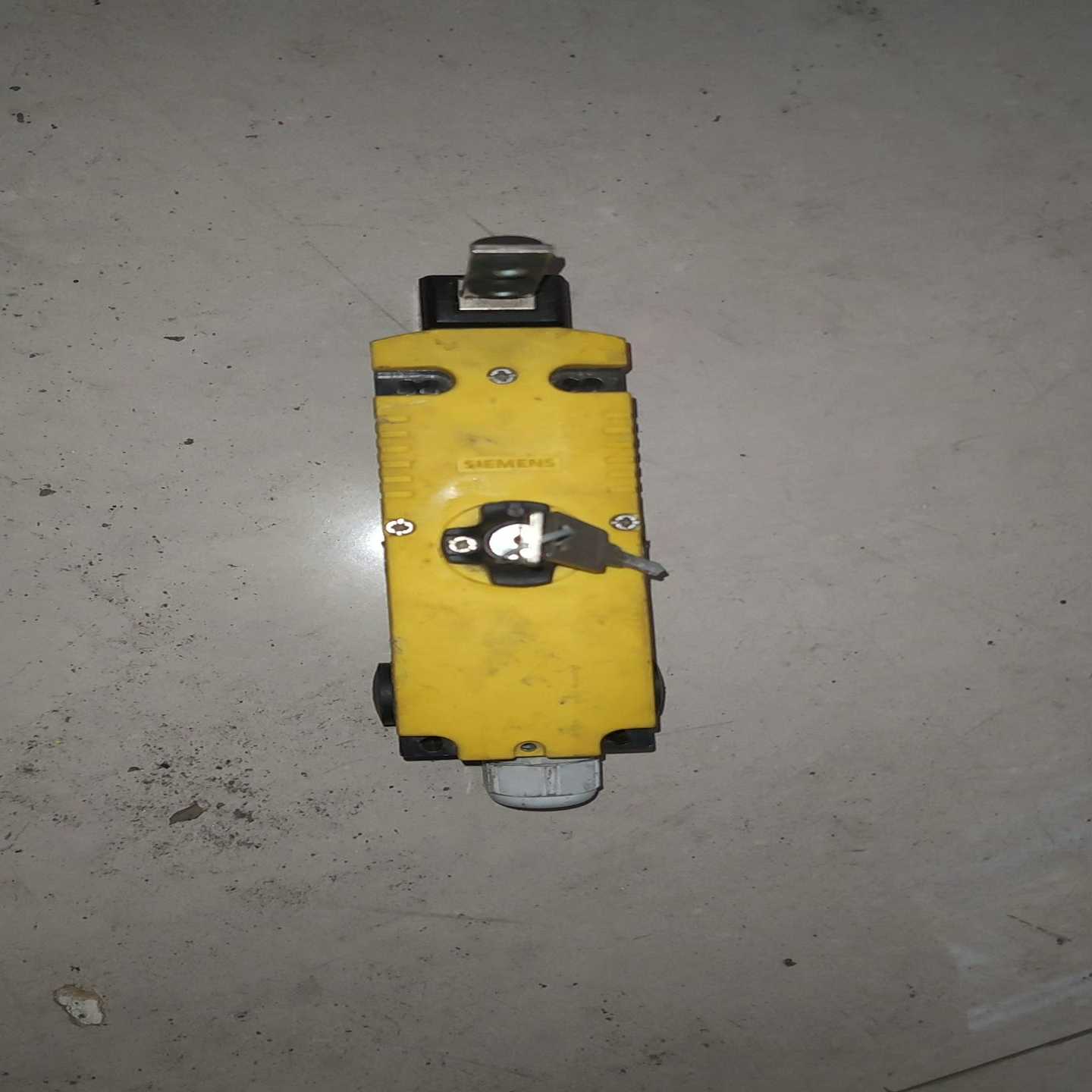 西门子安全行程开关3SE5312-0SB11--议价商品