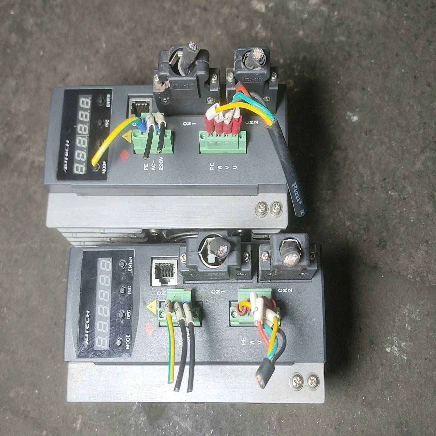 众为兴QS7AA030M伺服驱动器，成色实物图，功能询价