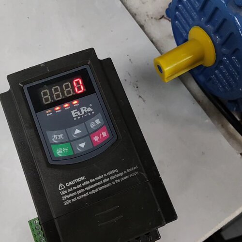 寻欧瑞变频器0.75KWE8000007T3成色如图拆