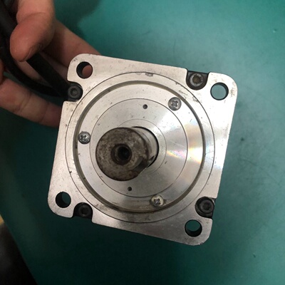 议价二手拆机SGM7J08AFC6S安川750W伺服电机实物