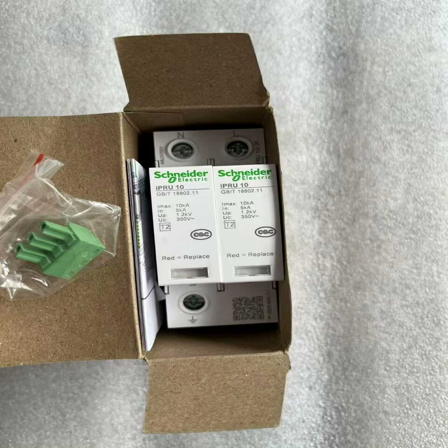 施耐德iPRU10r2P10KA电涌保护器--议价商品