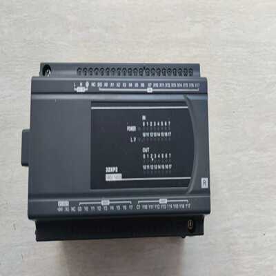 台达PLCDVP32XP200R成色实物图，功能正常询价