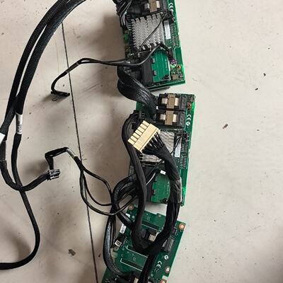 IBMX3650M4服务器升级16口硬盘背板扩展板88Y议价