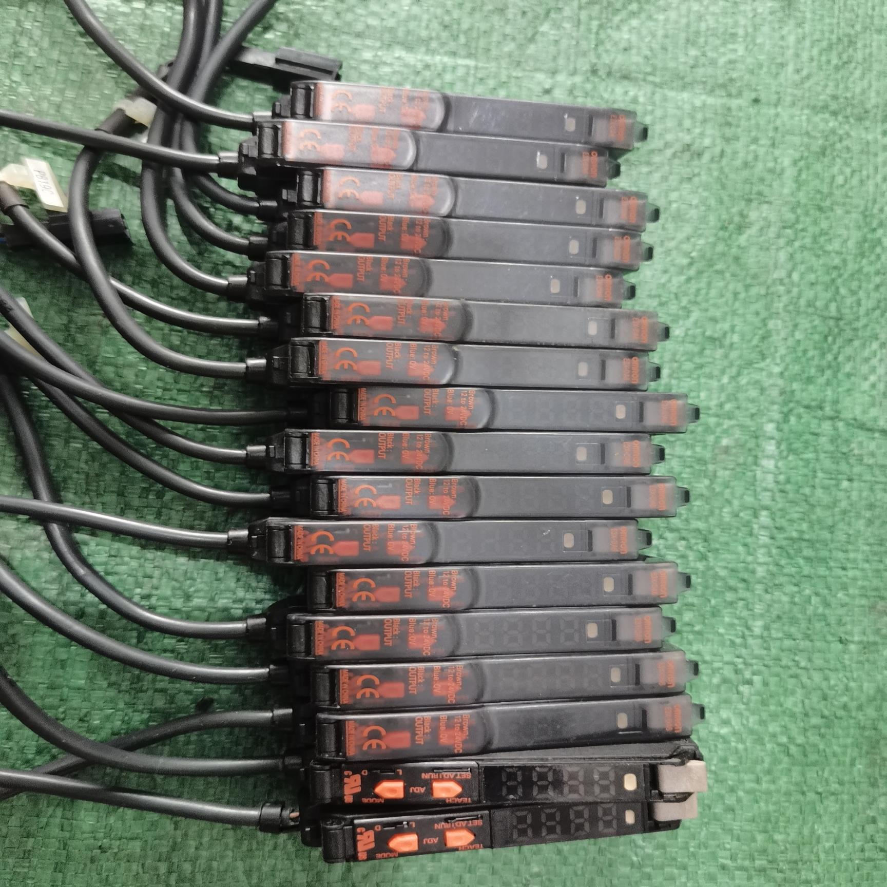 OMRONE3X-DA6-S光纤放大器17个一起出品功