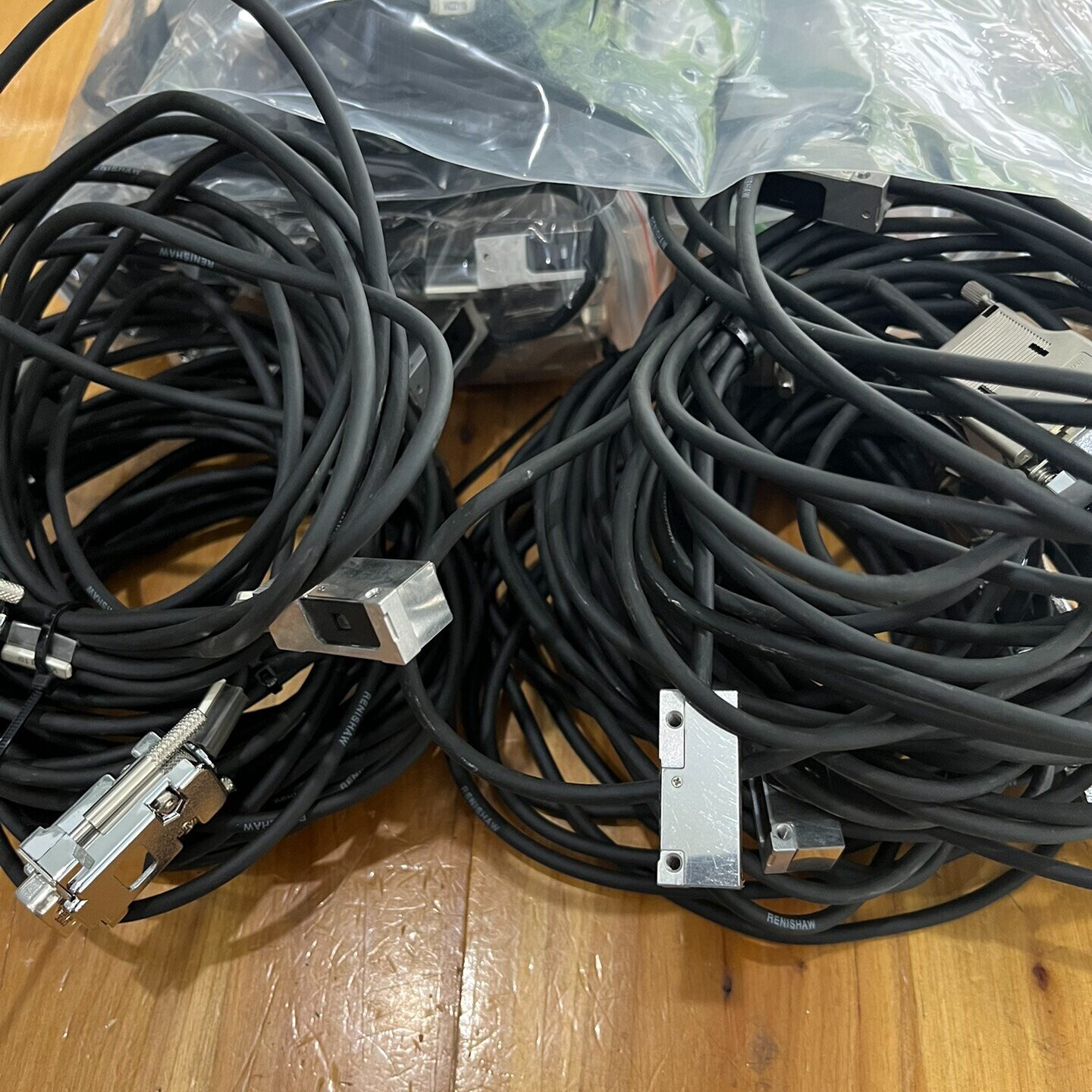 议价雷尼绍RGH24Z30F00A读数头现货20多个线几乎3米线议价