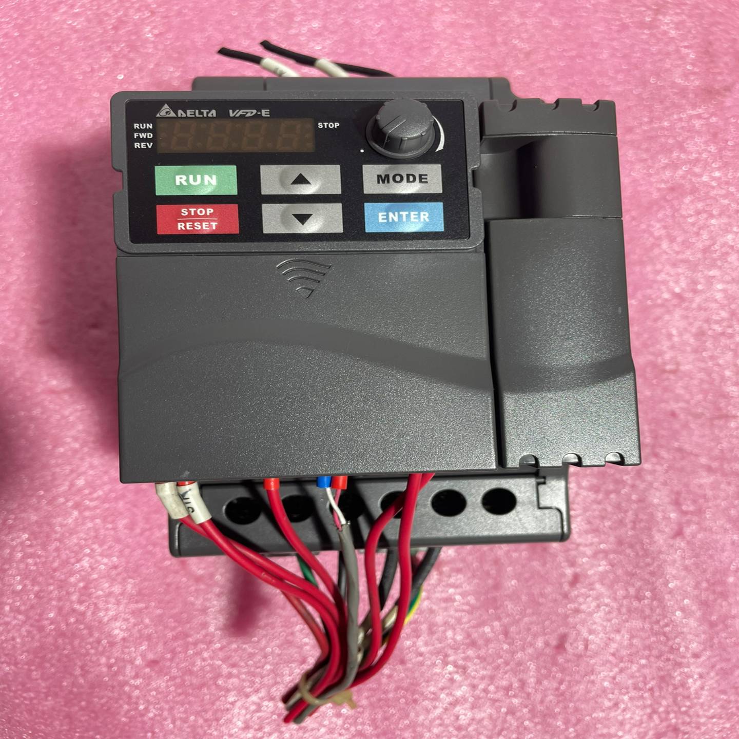 台达变频器VFD037E43A-M，380v，3.7kw，原--议价商品