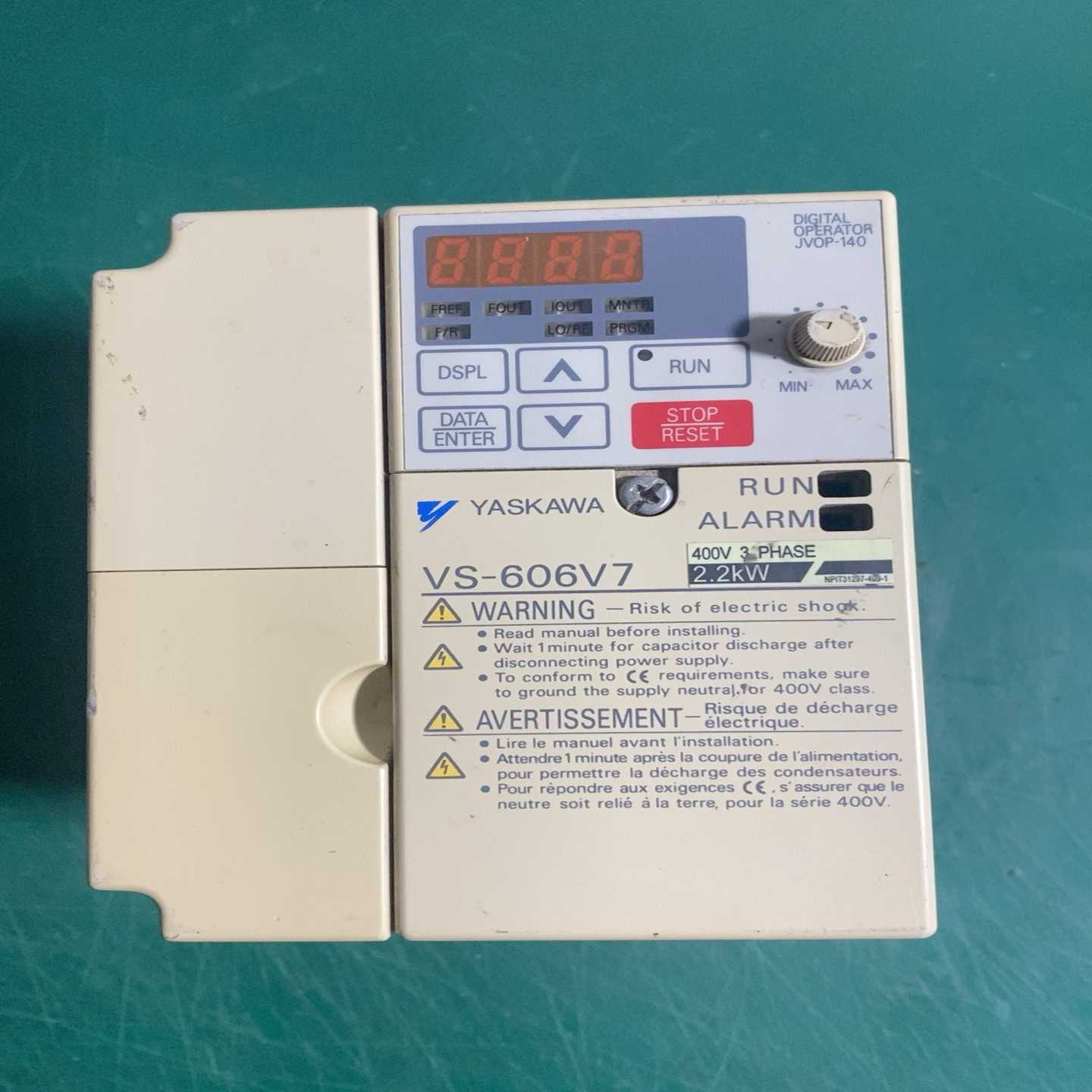 询价安川变频器C1MR-V7AT42P2，2.2KW，拆