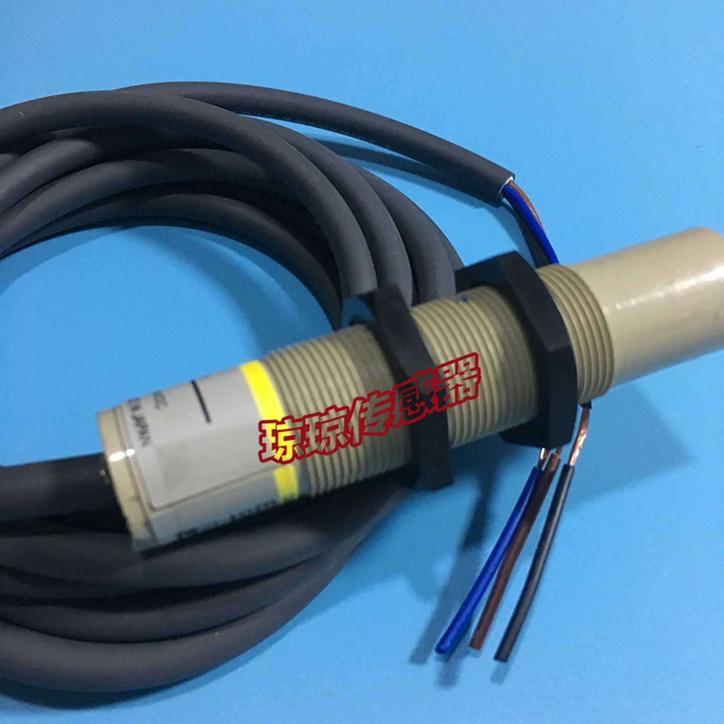 欧姆龙E2K-X8ME1X8ME2E2K-X4ME1X4ME2电容式接近开关传感器