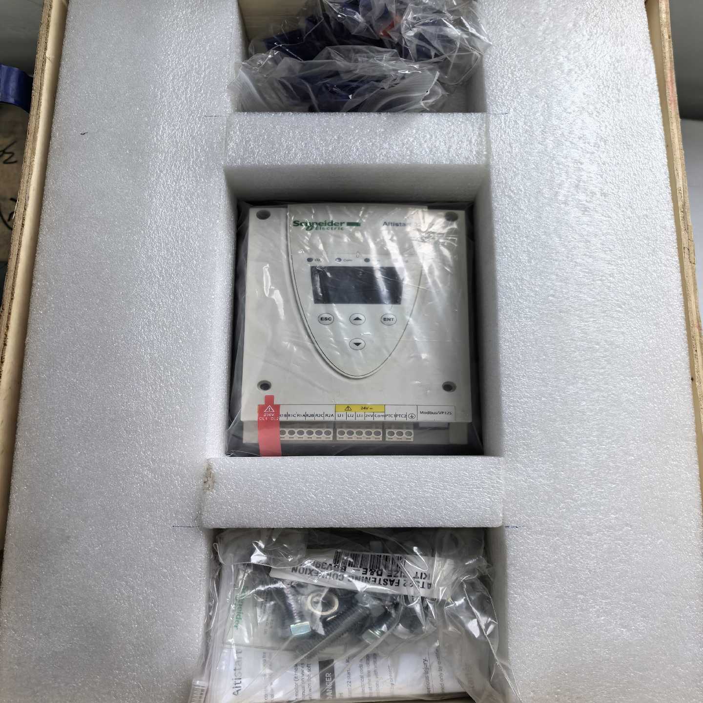 施耐德软起动器ATS22C41Q电机功率220KW工程--议价商品