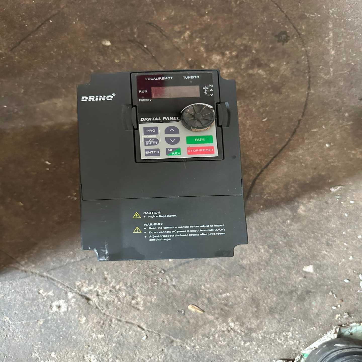 递恩变频器DNV510-1R5G3/2R2P3实物拍摄，功能--议价商品