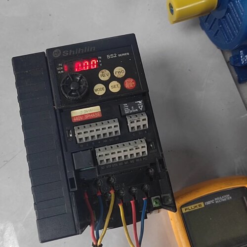 寻X士林变频器2.2KW3.7KWSS20432.2K