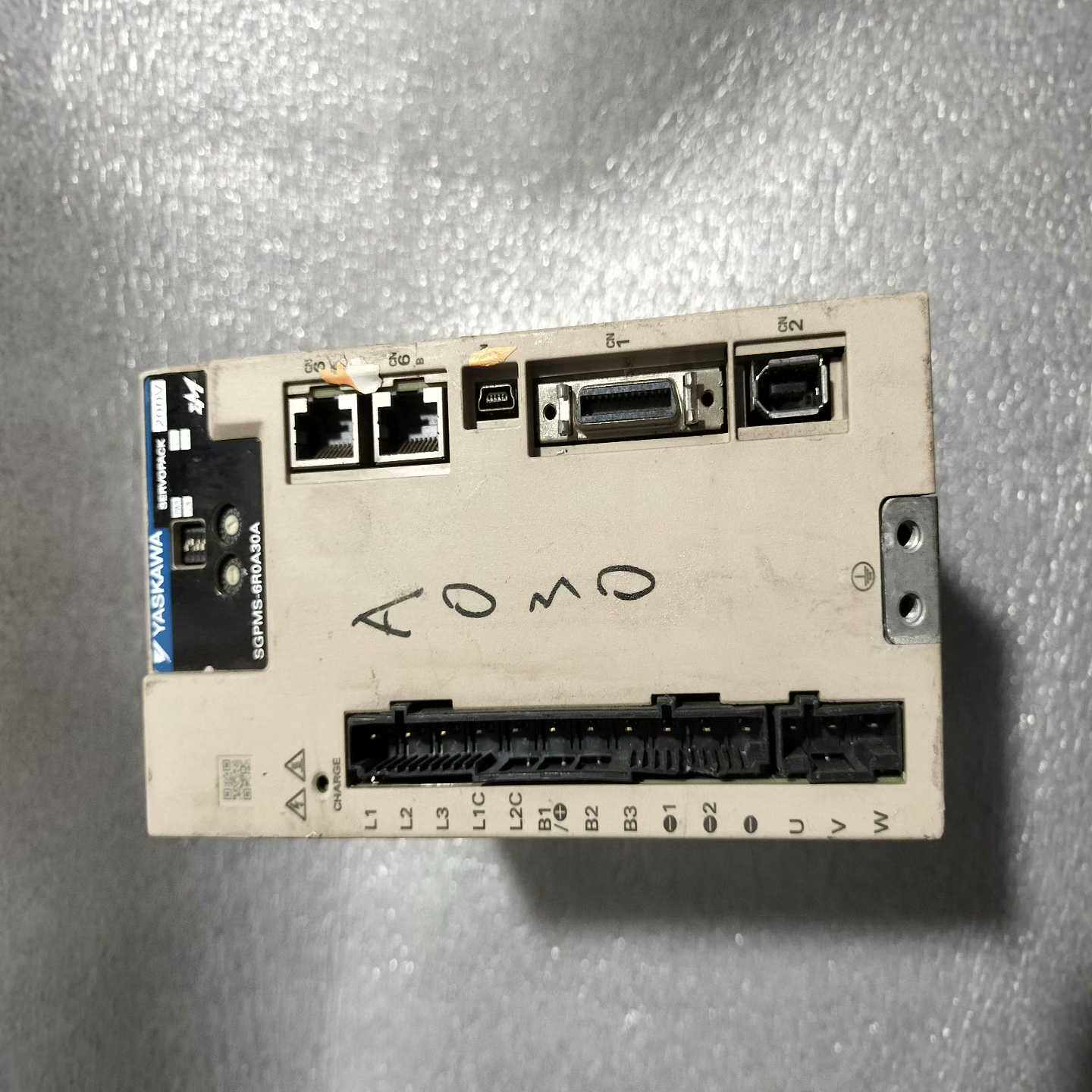 安川伺服驱动器1.3KW，SGPMS-6R0A30A，上面写--议价商品