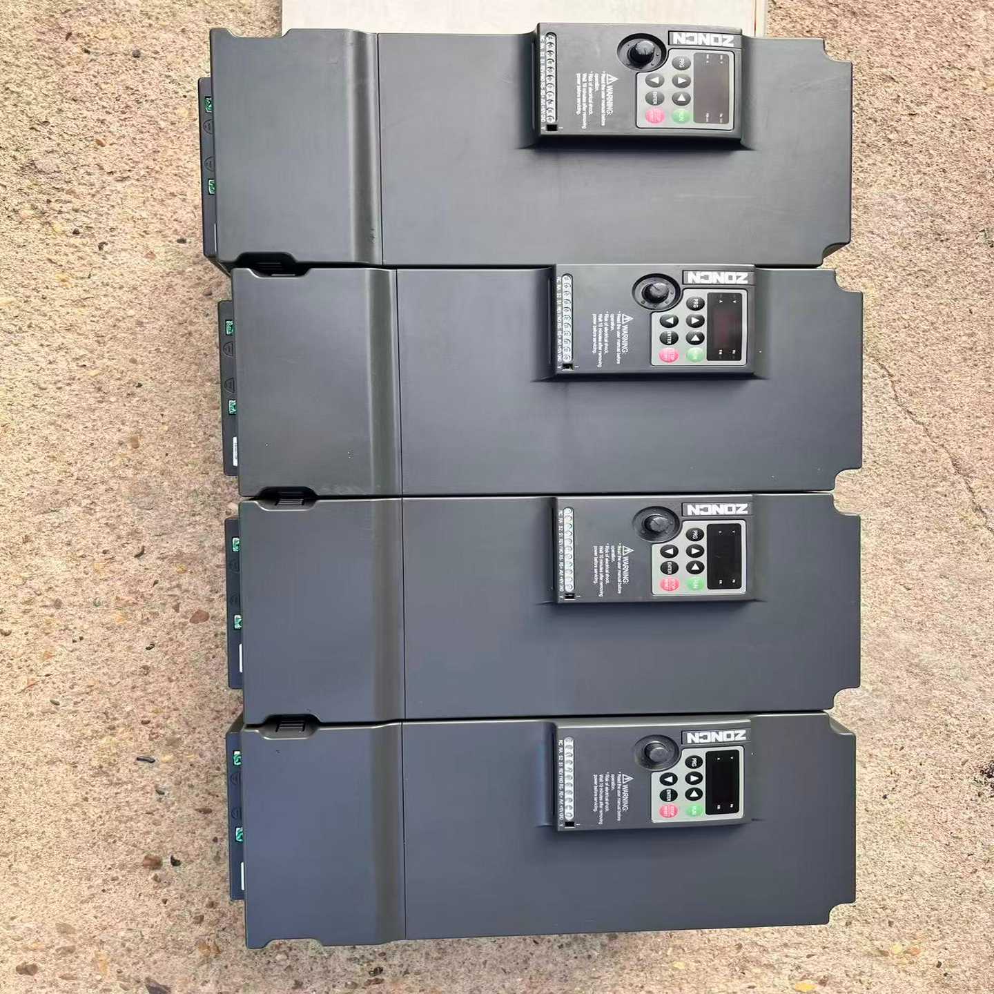 众辰变频器NZ200-22G/30P-4，三相380V，功率