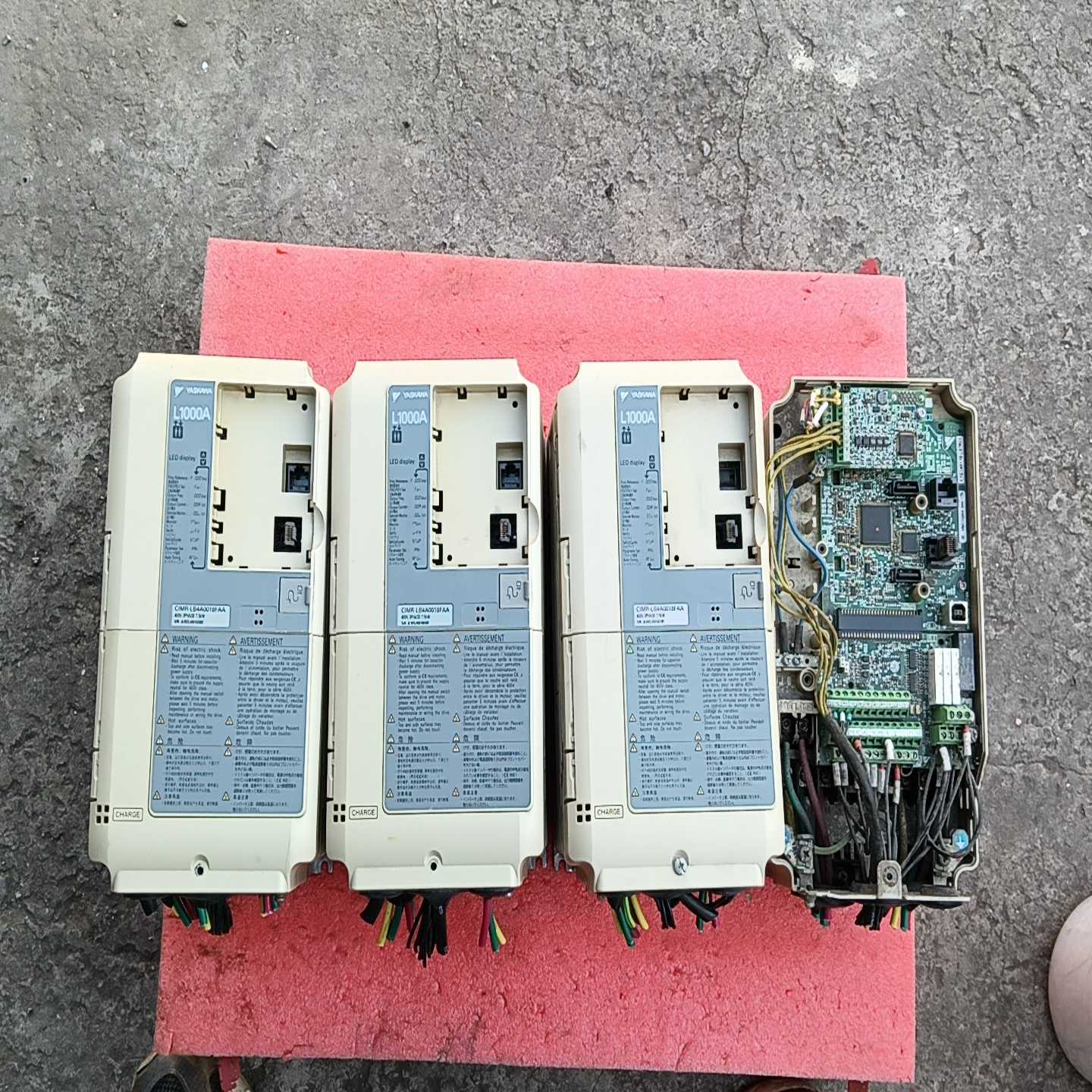 安川变频器CIMR-LB4A0018FAA--议价商品