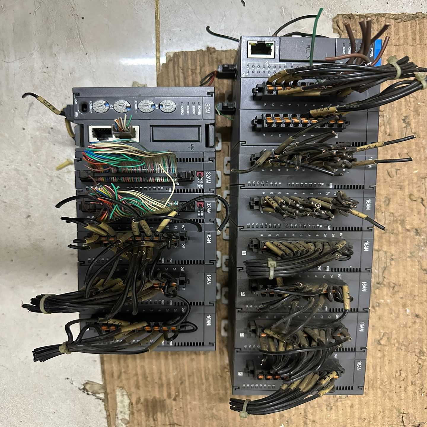 【请询价】台达AS228T-A控制器一个