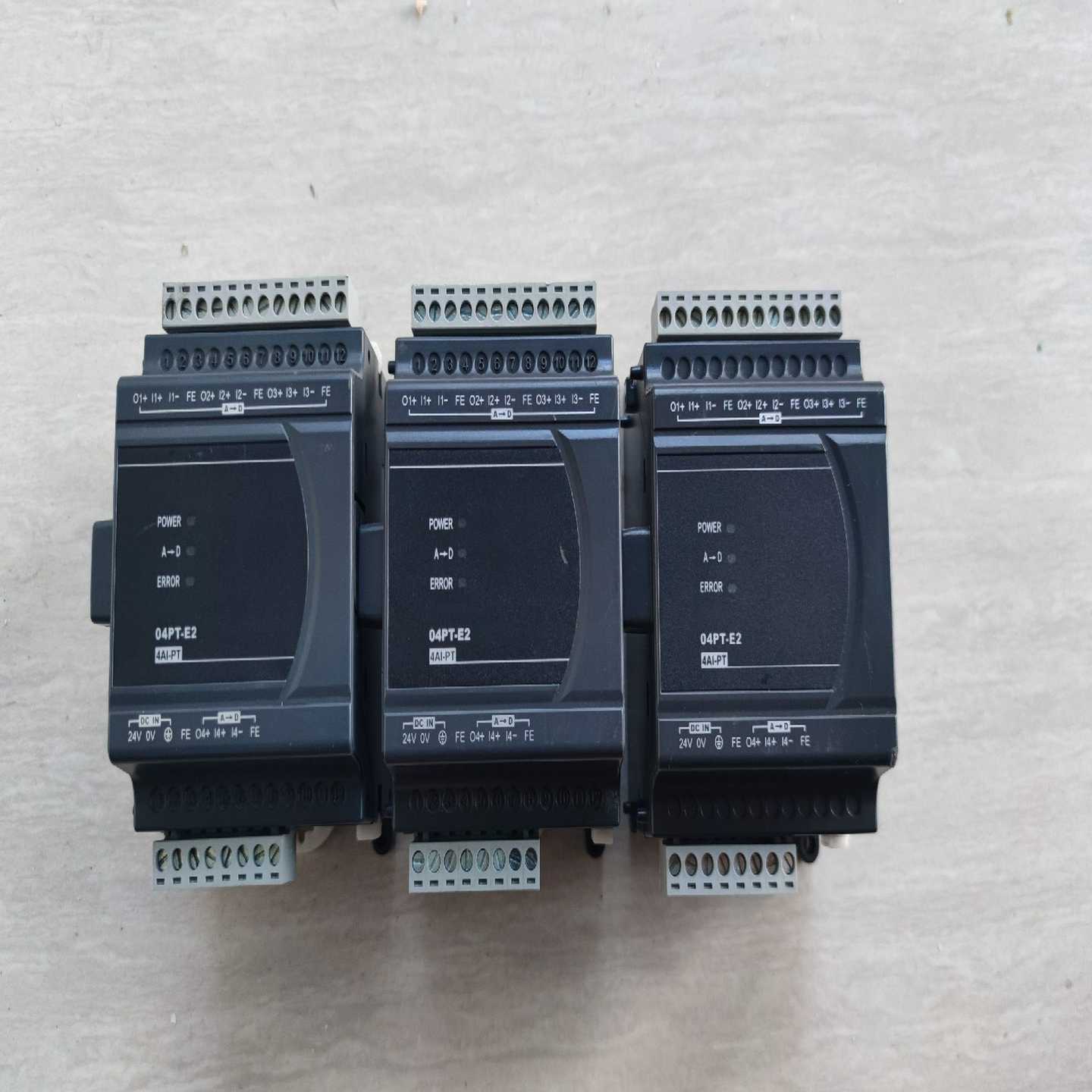 【议价】台达PLC扩展DVP04PT-E2成色实物图,功能正常,单台适用