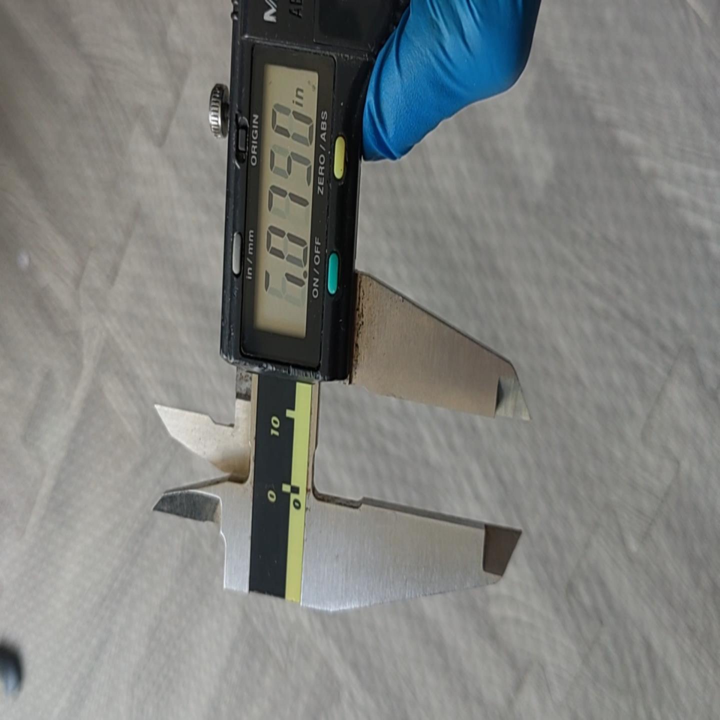 Mitutoyo 三丰电子游标卡尺 CD-8 CSX 0-2；议价