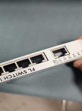 菲尼克斯FLSWITCH1005N工业交换机，型号108--议价商品
