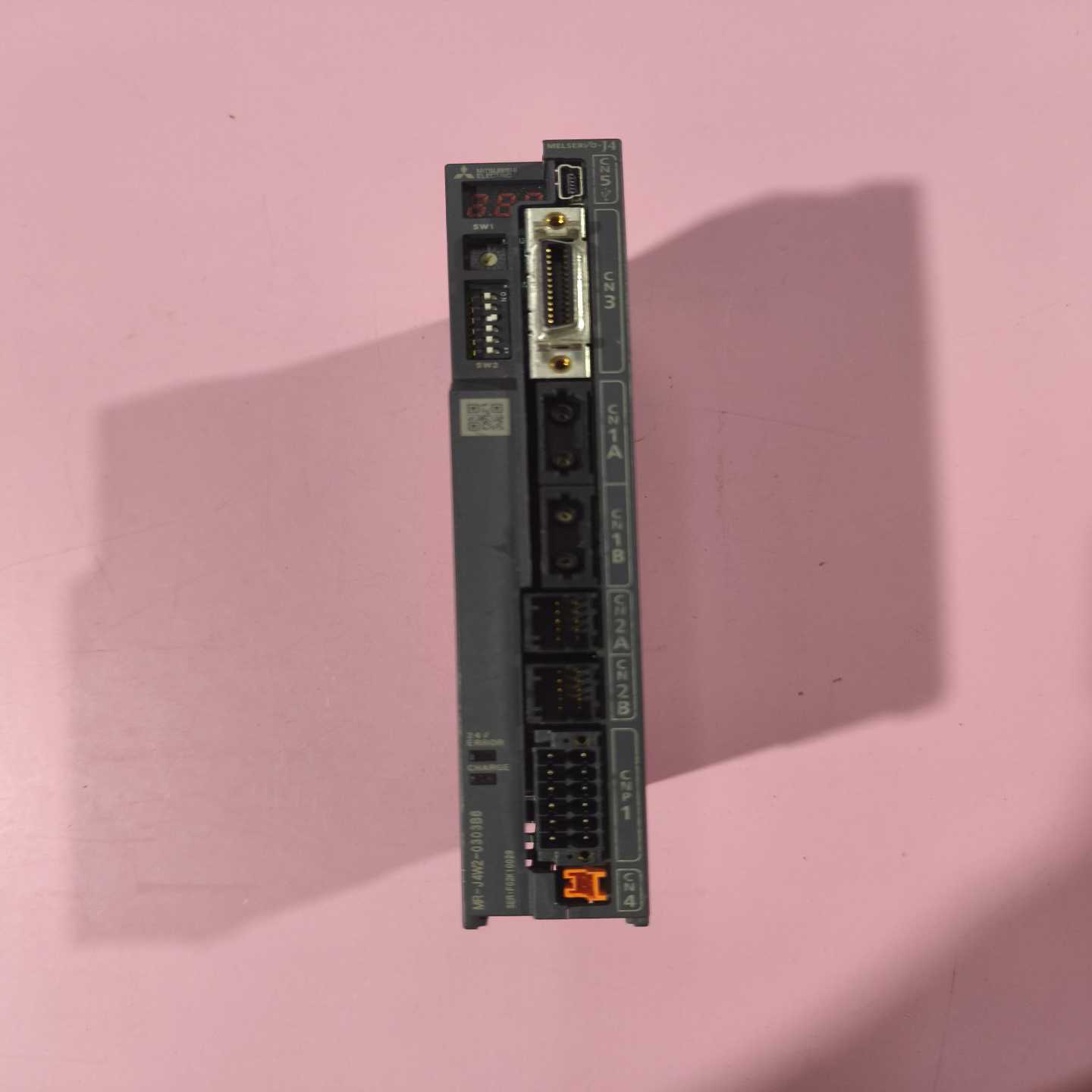 三菱伺服驱动器MR-J4W2-0303B6驱动器成色--议价商品