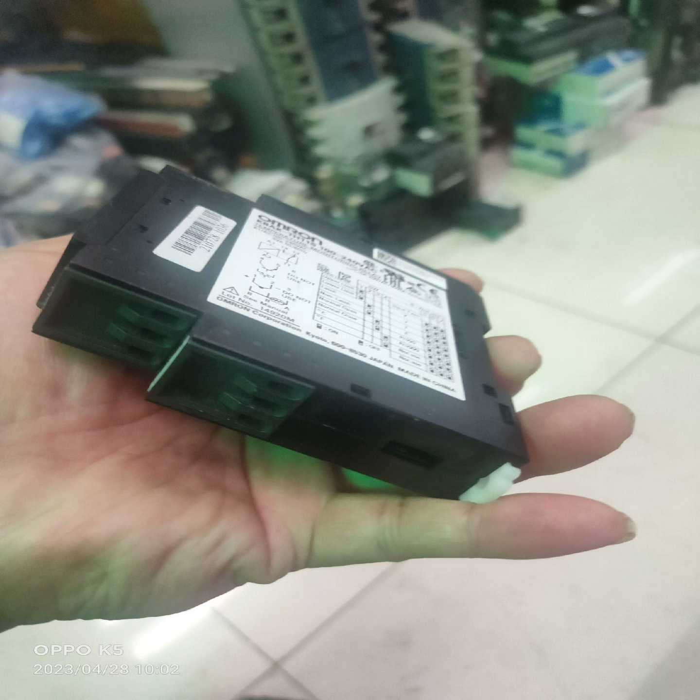 K8AK-TH11S100-240VAC有一个，没包装。~询价