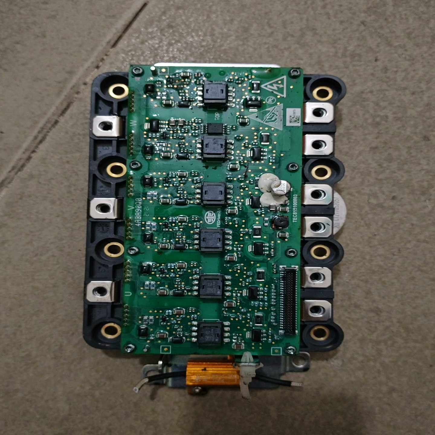 咨询-奔腾E05驱动电机控制器，IGBT型号6MBI800X