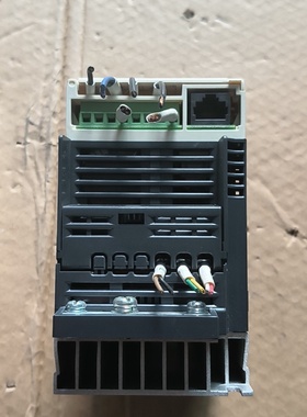 施耐德变频器ATV12H037M20.37KW220V