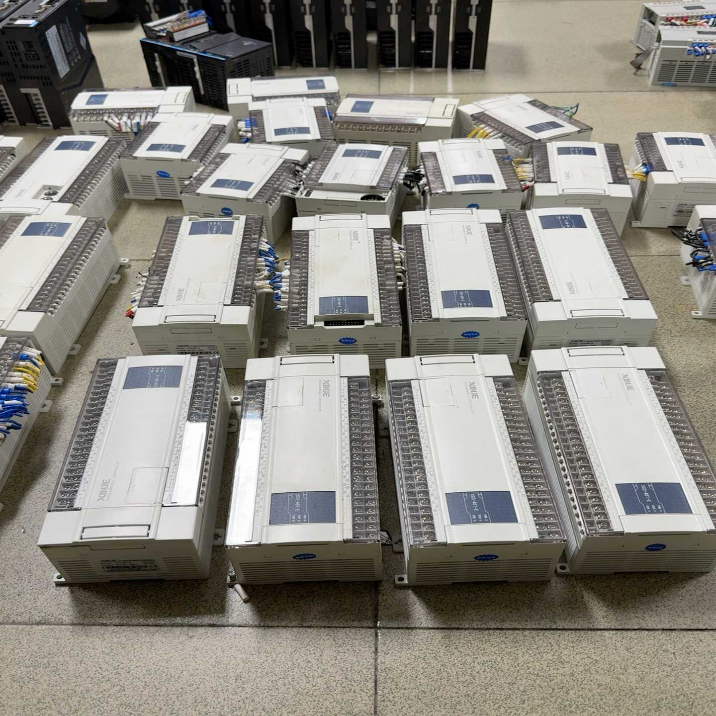 信捷XC3-48T二手拆机几十台现货，实拍图，成色九成以上新一议