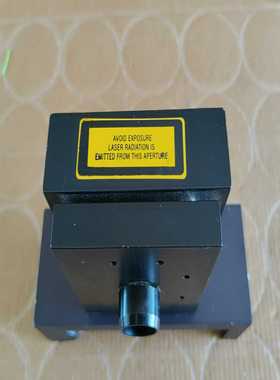 激光器，Class2级别，带黄色警示标签。黑色金属外壳，成--议价商