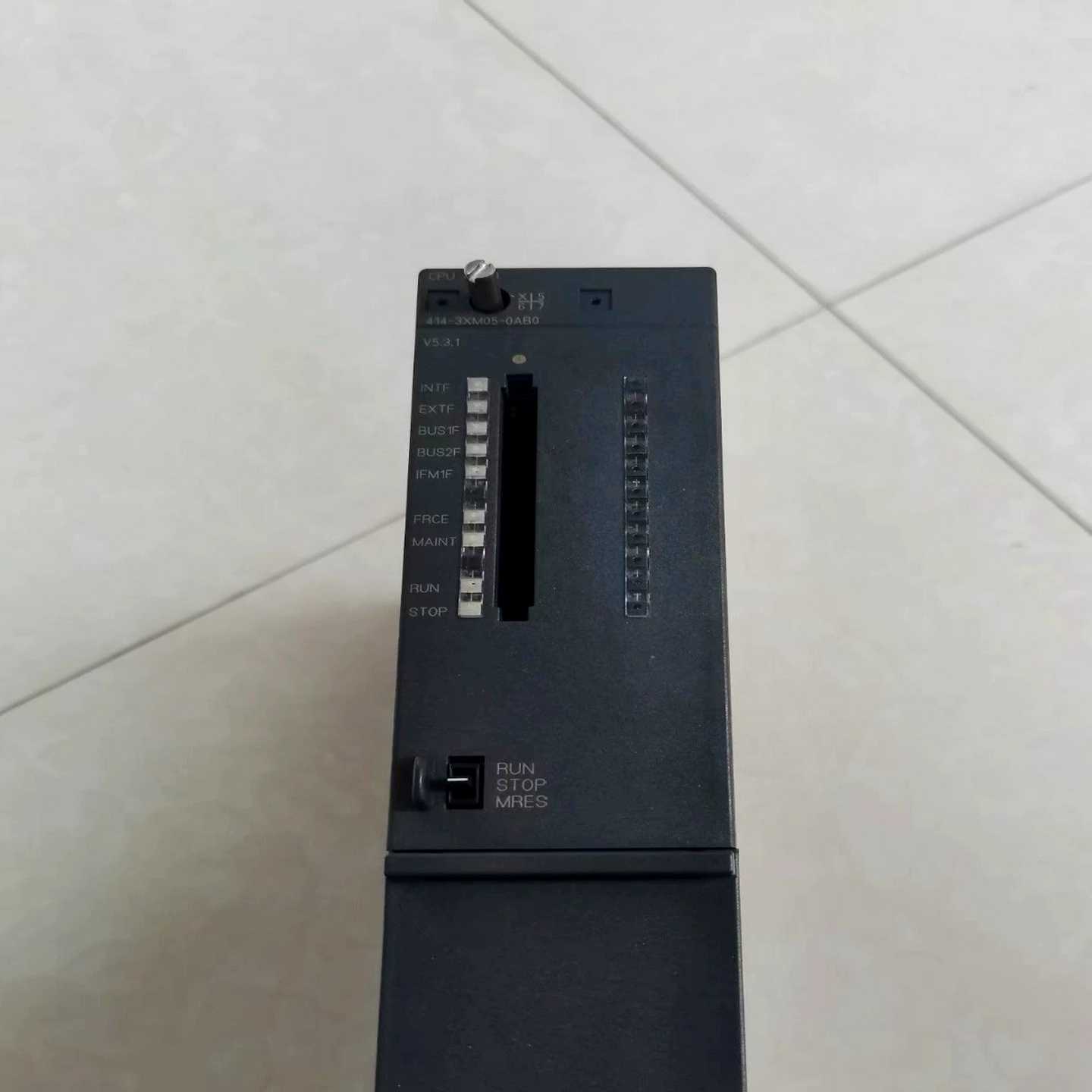 6ES7414-3XM07-0AB095新以上，功能完好--议价商品