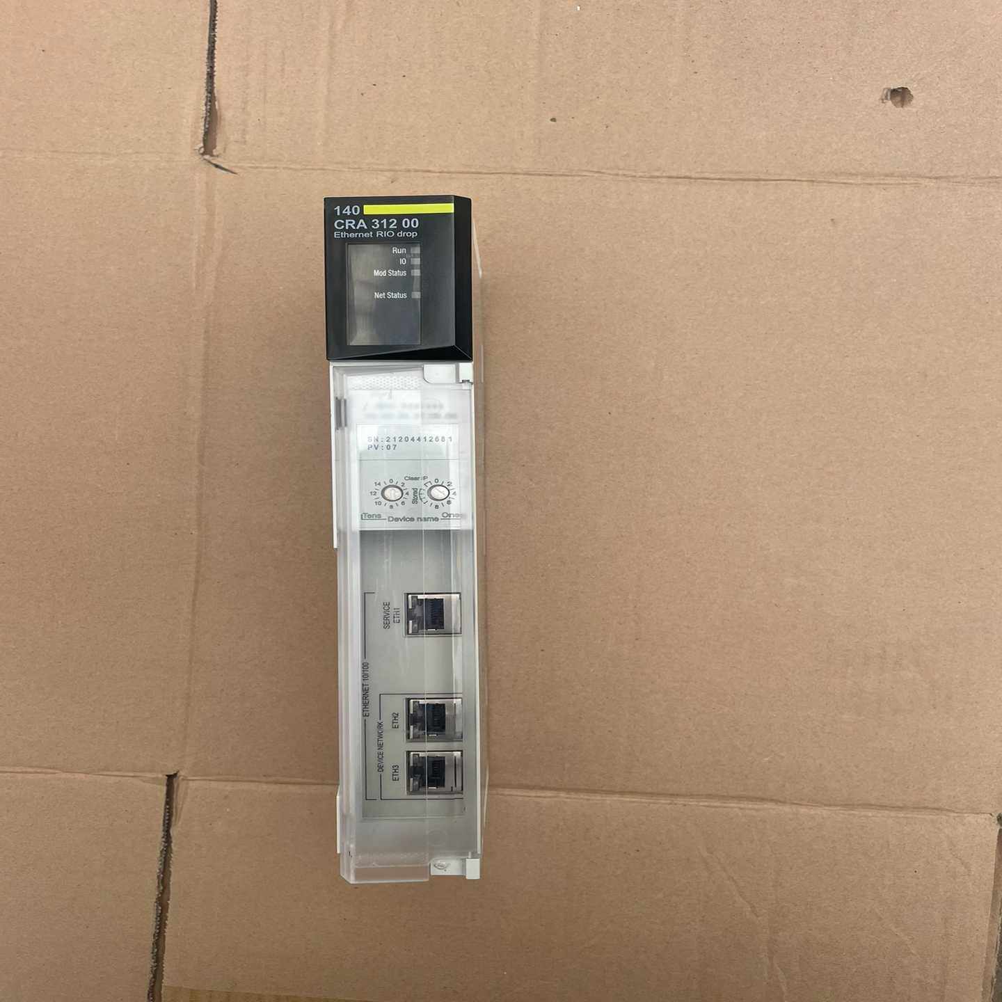 PLC模块、140CRA31200C、实物图。询价