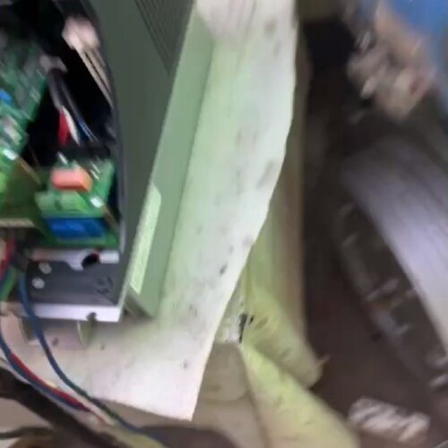 议价西威avs变频器7.5kw 11kw 15kw都有现货 底座