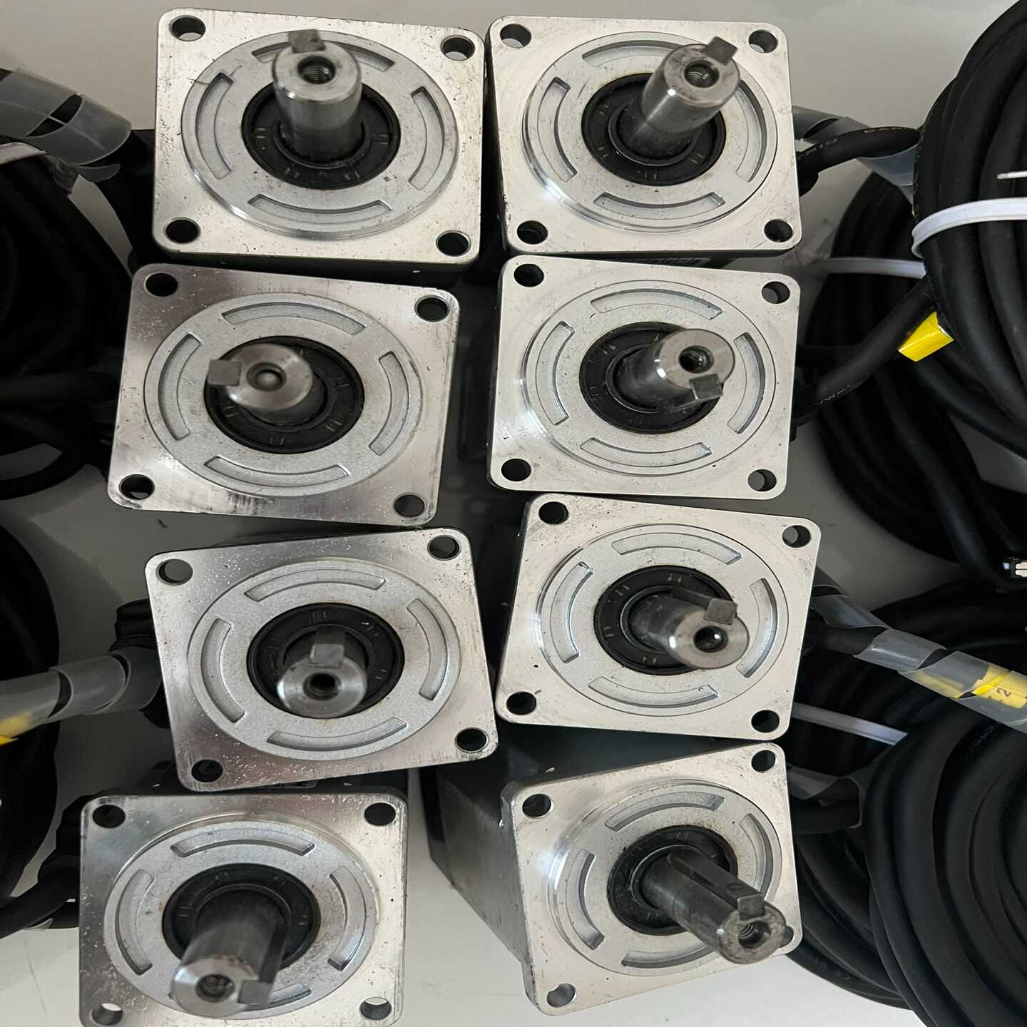 禾川电机200w型号:SV-X2MH020A-N2LN。-议价