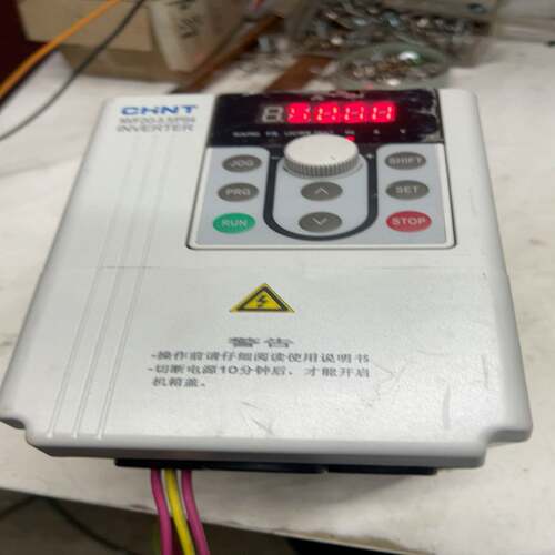 拆机正泰变频器NVF2G-5.5/PS4--议价商品