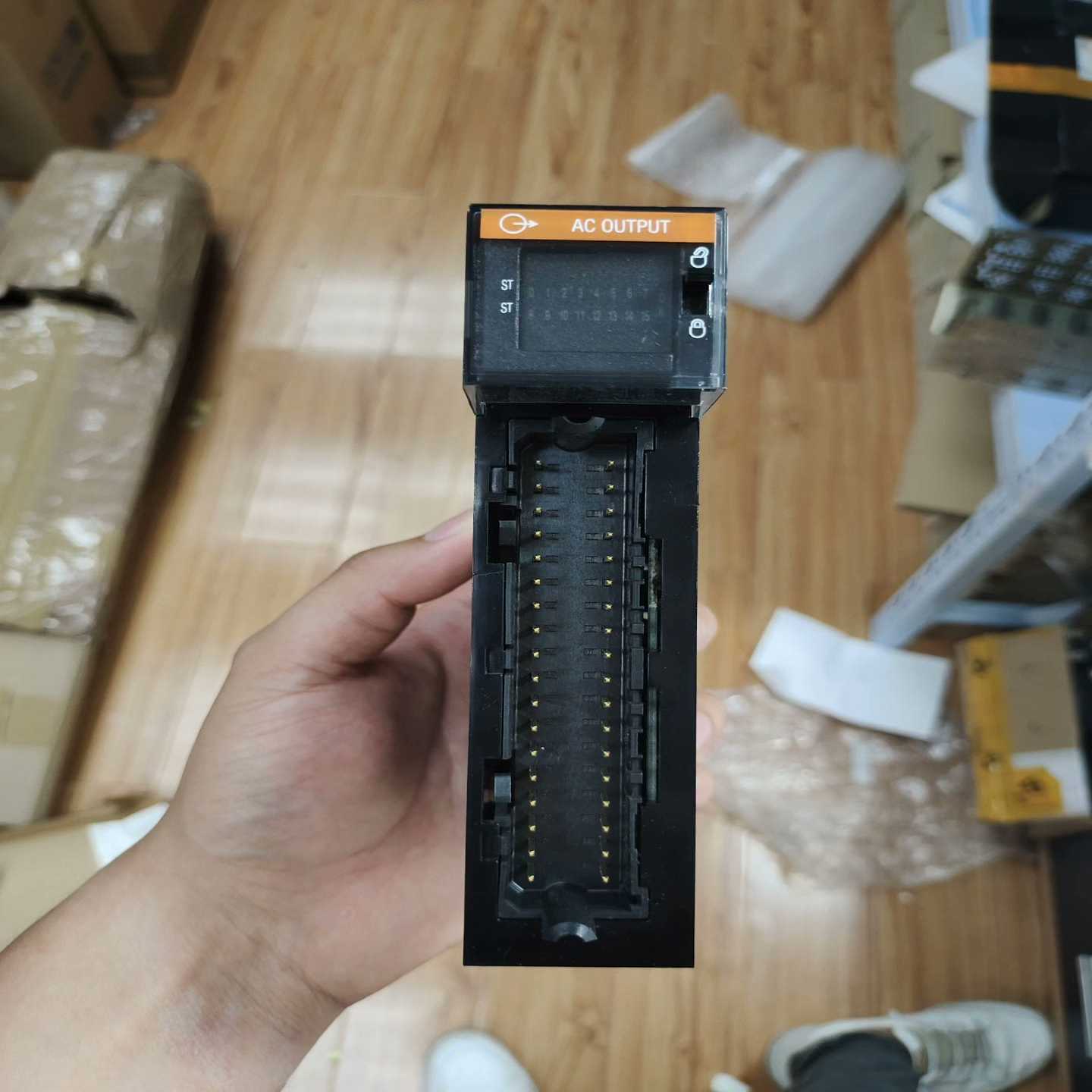 1756-OA16IA-B模块成色不错，请询价