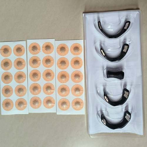 外置磁吸鼻带鼻呼吸扩张器鼻塞运动通气妙鼻贴鼻孔扩鼻器鼻夹打呼