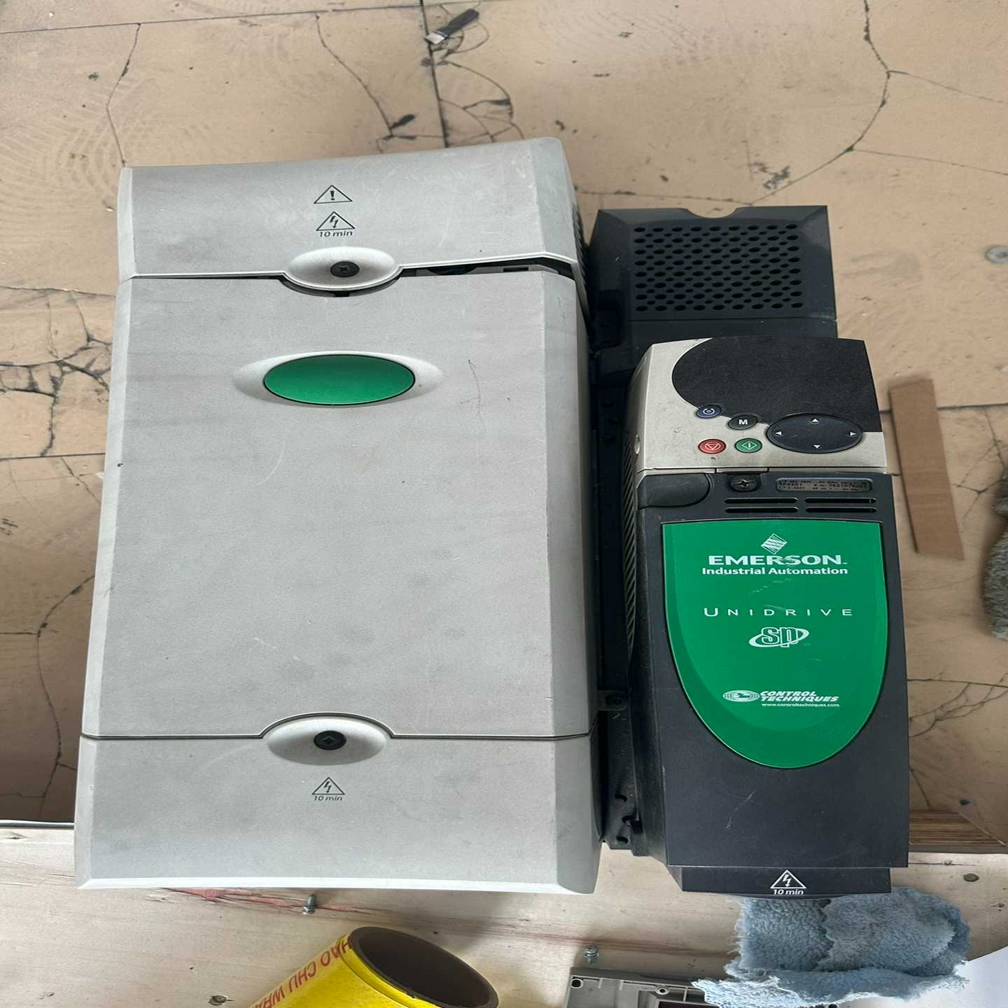 爱默生变频器SP4401实物图拍摄询价
