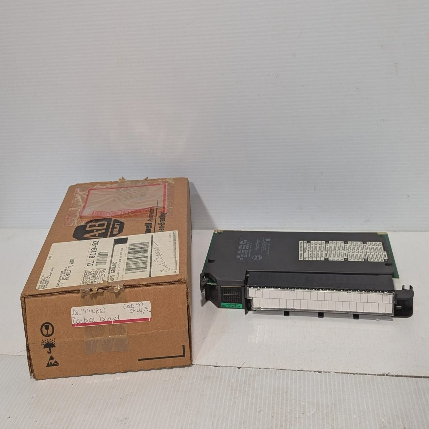 Allen-Bradley1771-OBN10-30VDC高真输模块,最大8A