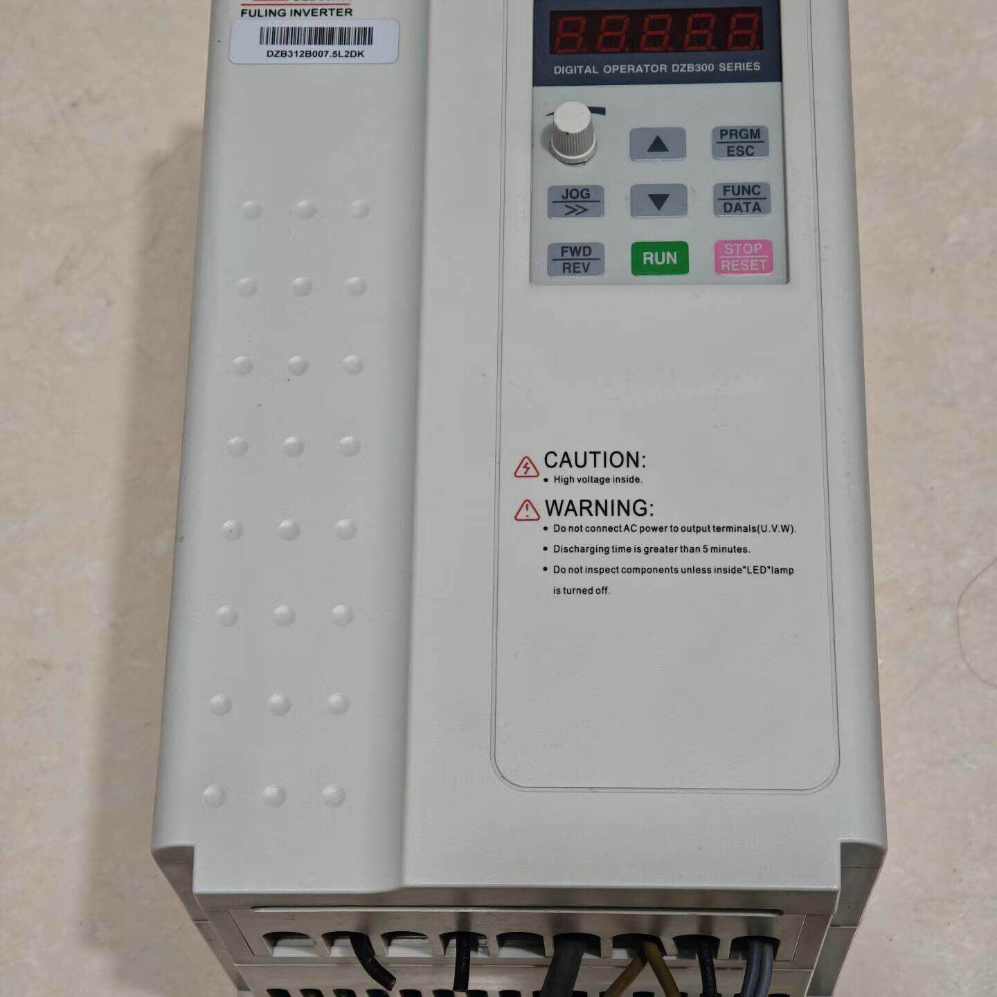 富凌变频器 DZB312B007.5L2DK，7.5KW 3—议价
