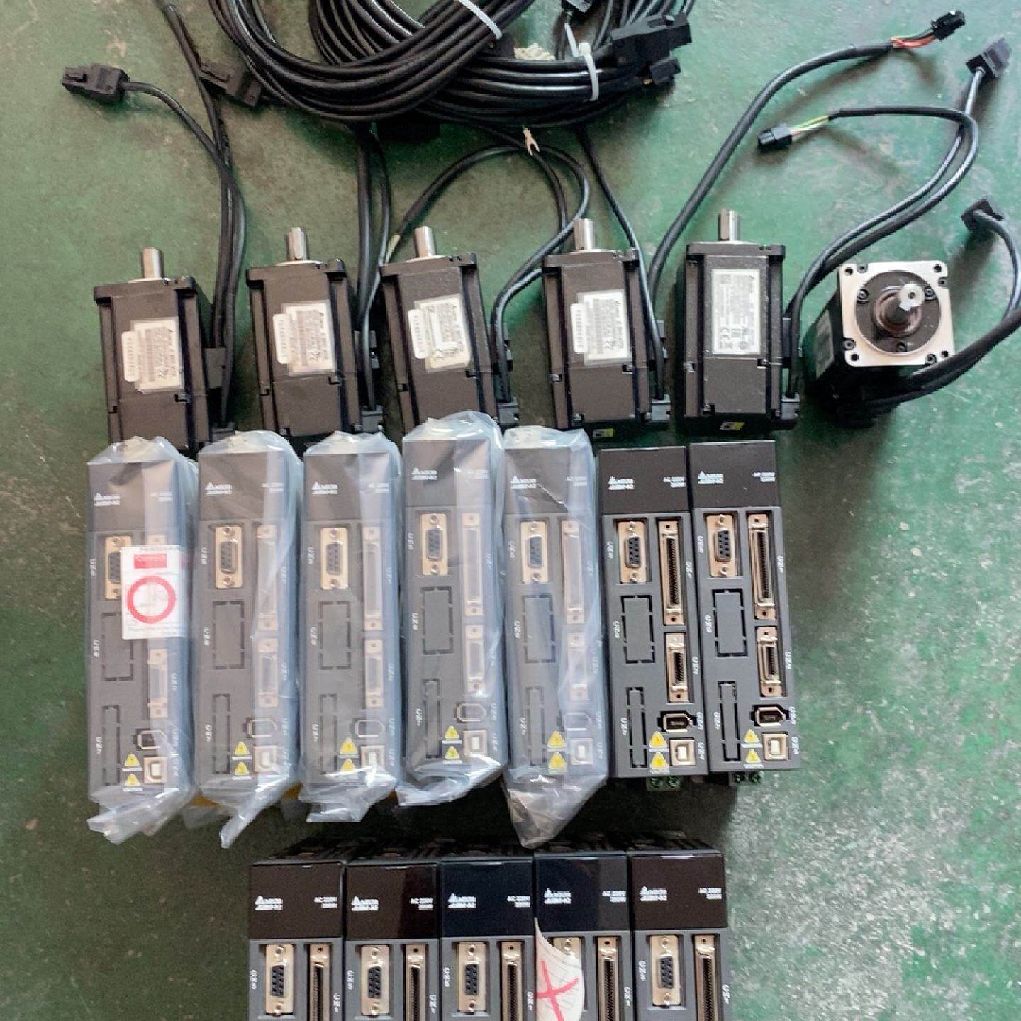 330元一套台达200W套装ASDA20221LAS-议价