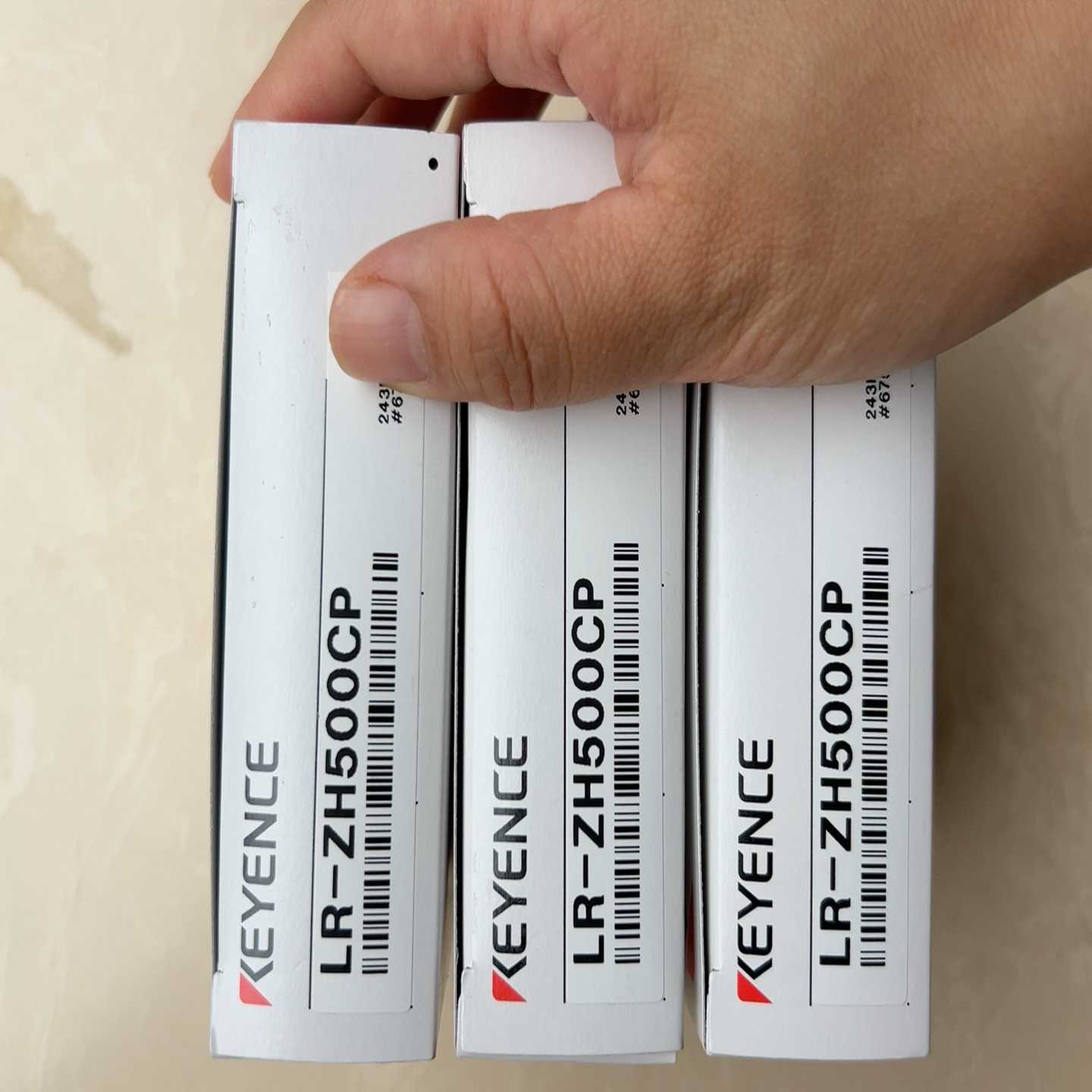 LR-ZH500CP基恩士传感器，全新，盒码一致，配件-议价