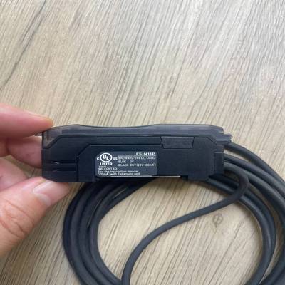 FS-N11P基恩士光纤放大器原装正品库存一个如图外{议价}