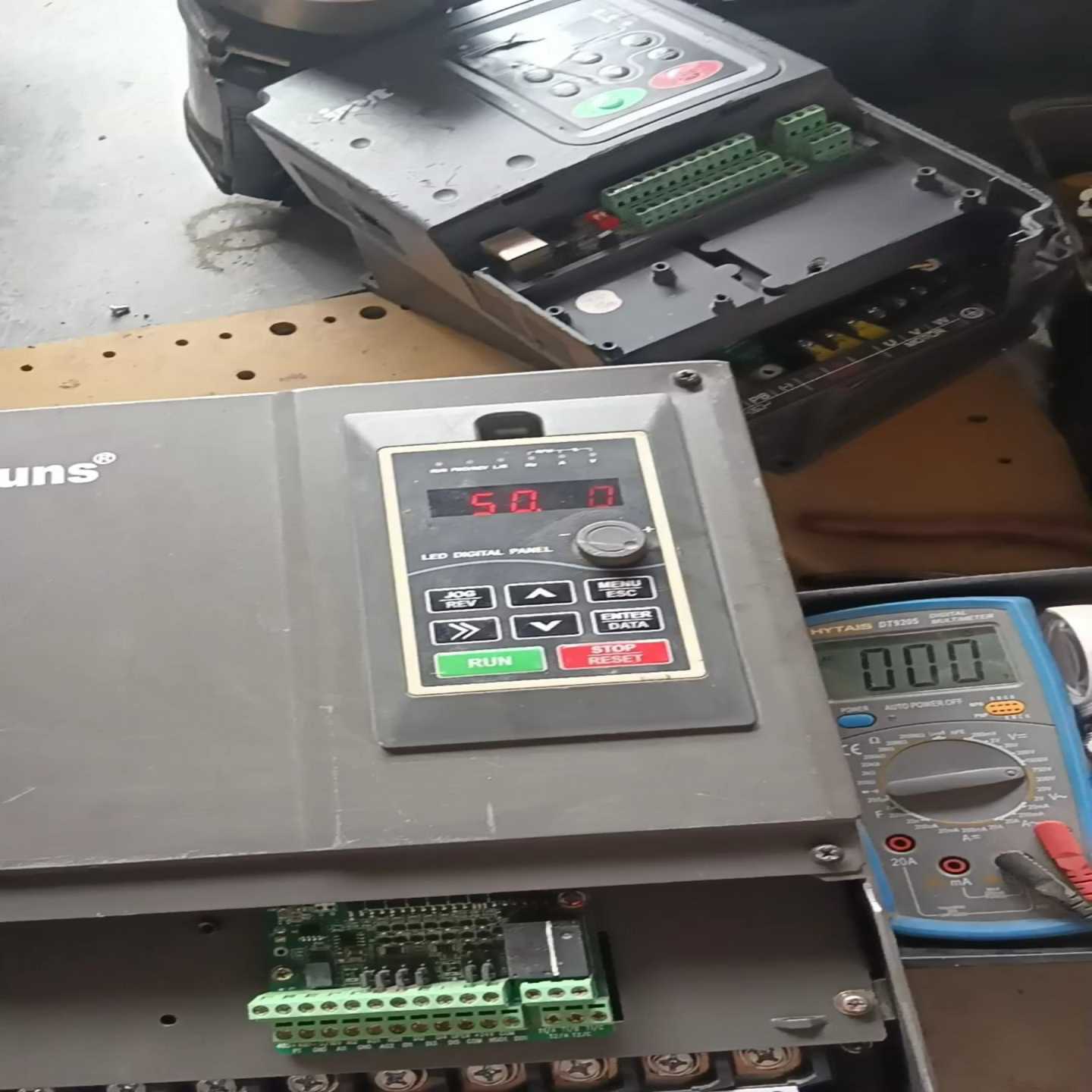 VICRUNS沃森变频器VD300h-4T-30G/37P，（地坛设备）