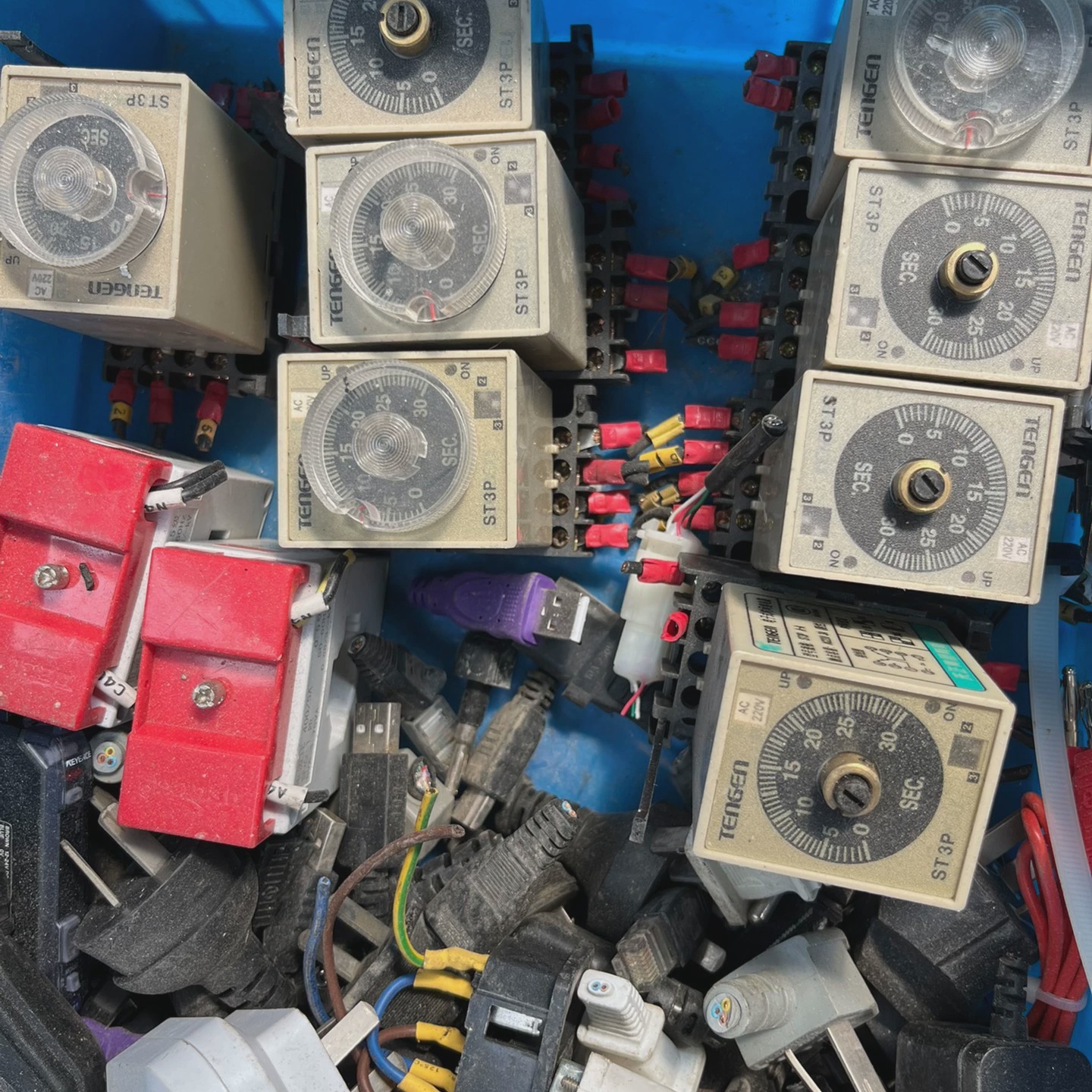 议价西时间继电器ST3P带底座如图需要的议价