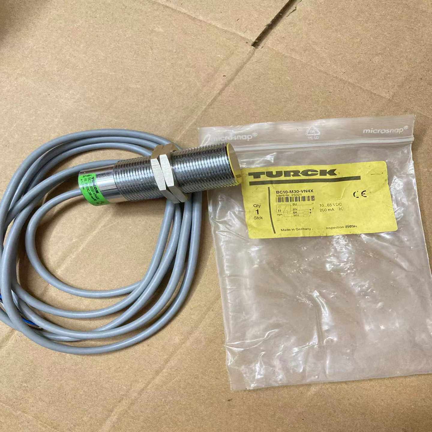 ，库存品，包装袋旧；TURCK BC10-M30-V~询价