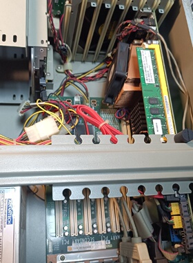 研华小工控主机PCA6010VG主板2G内存E740