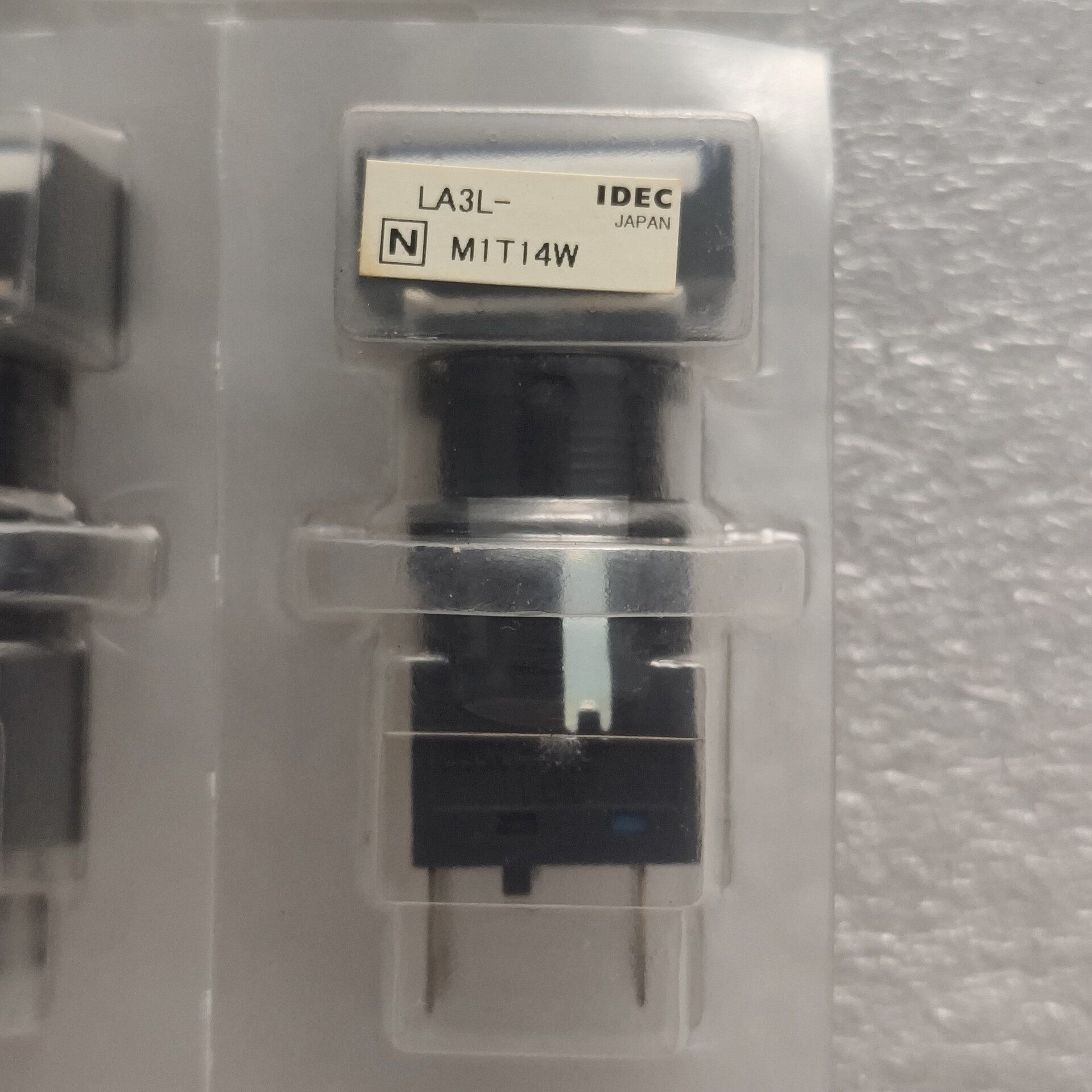 【议价】IDEC和泉白色按钮开关LA3L-M1T14W