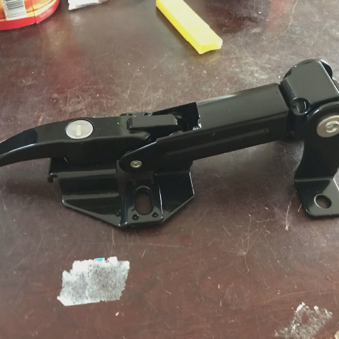 适用挖掘机配件现代150/215/225/305/385/485-9/Vs工具箱锁扣