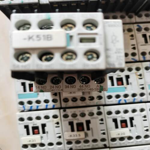 设备电柜继电器，断路器3RV1421-4AA10，5~询价