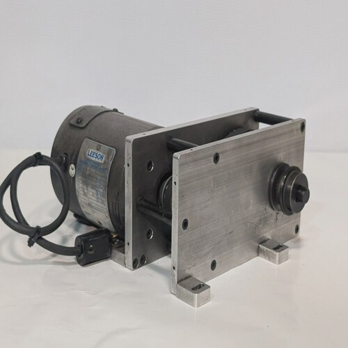 Leeson098115.00直流电机，带皮带传动转换组件的插入式，0.18kW