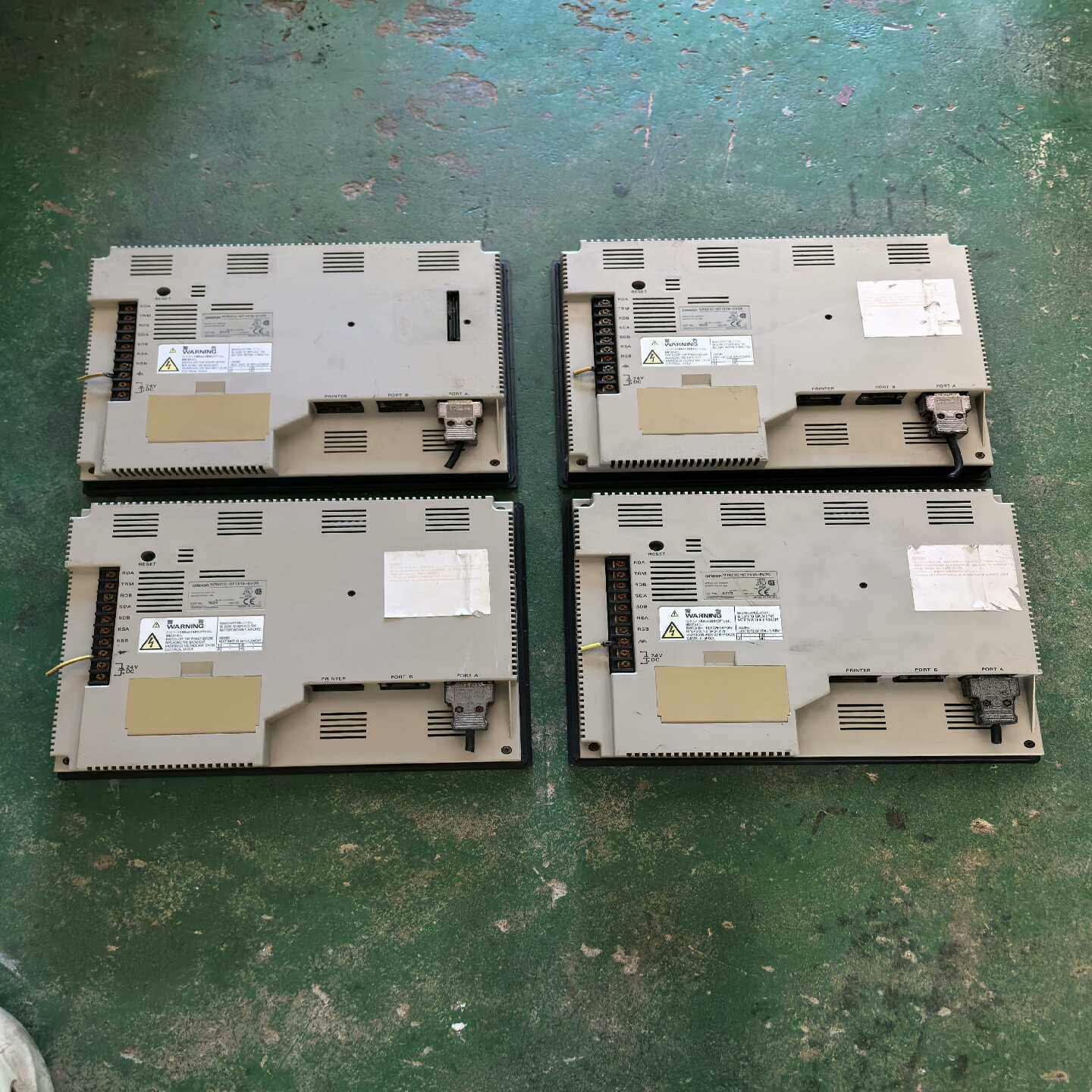 议价欧姆龙触摸屏NT631C-ST151B-EV2S四台大屏，